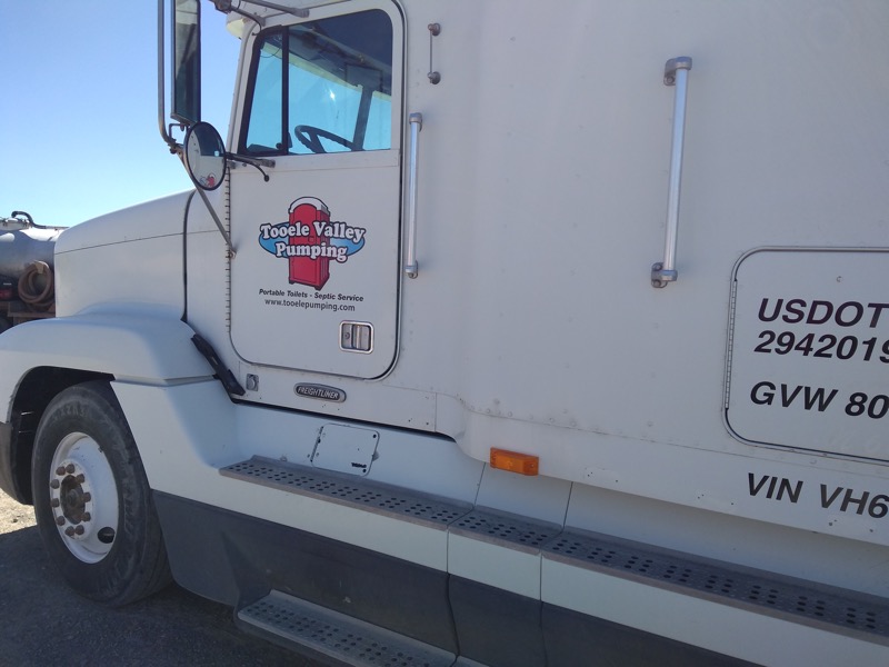Tooele Valley Pumping – Fleet graphics production and installation